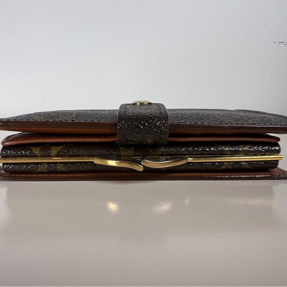 Authentic Louis Vuitton Vintage Kiss Lock French Wallet - Picture 3 of 15